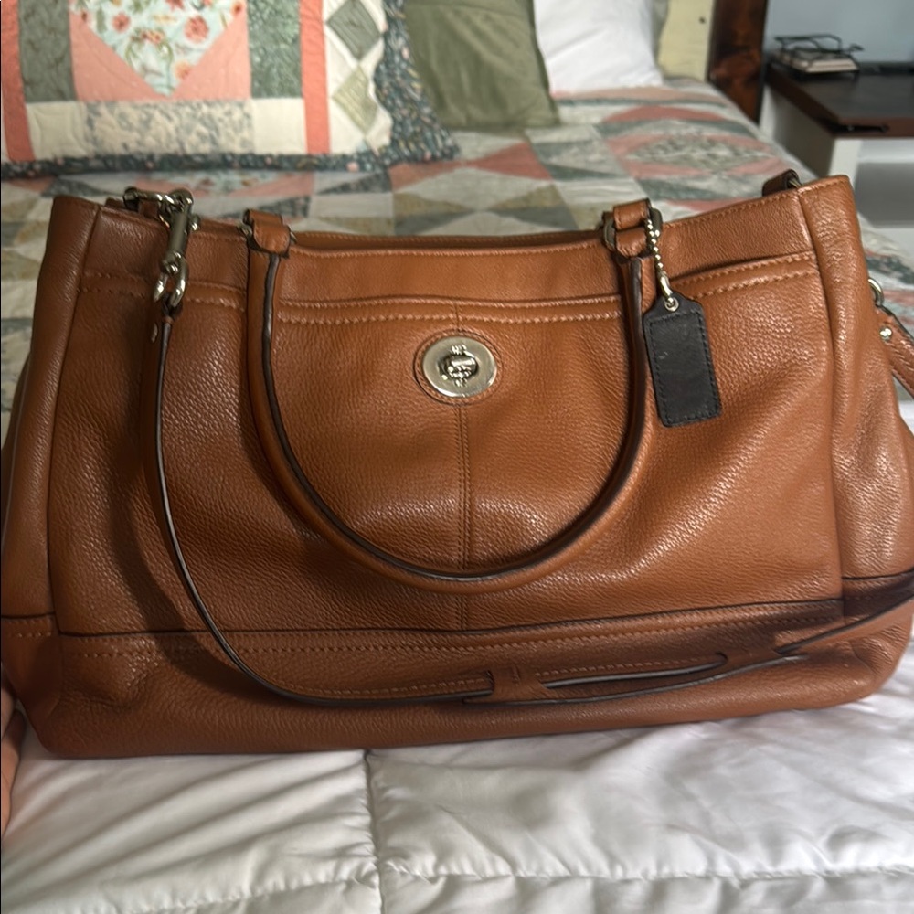 Brown Leather Women's Coach Bag serial: d1481-f23268